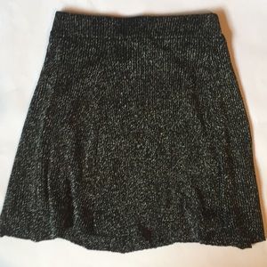 EUC Black & Silver Skirt w/ elastic waistband